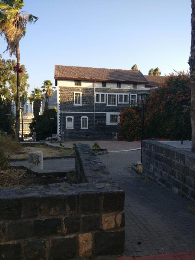 פינה שקטה דקה הליכה לכנרת והטיילת Apartment Tiberias Ngoại thất bức ảnh