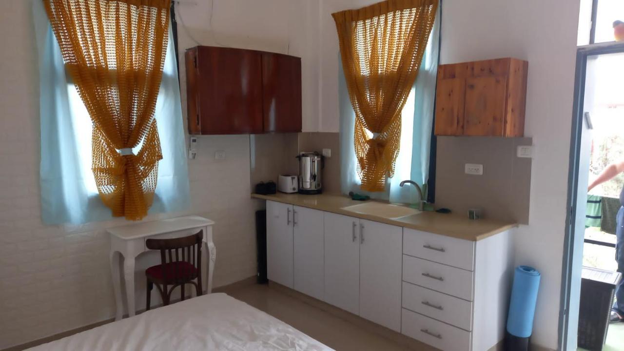 פינה שקטה דקה הליכה לכנרת והטיילת Apartment Tiberias Ngoại thất bức ảnh